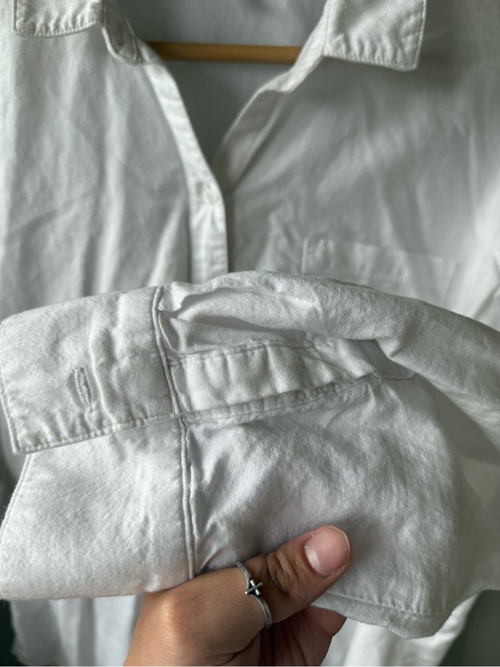 Old Navy White Classic Long Sleeve Button-Down Shirt - Size Large - Picture 5 of 6